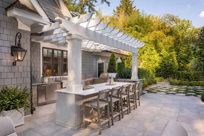 Outdoor Kitchen Bars