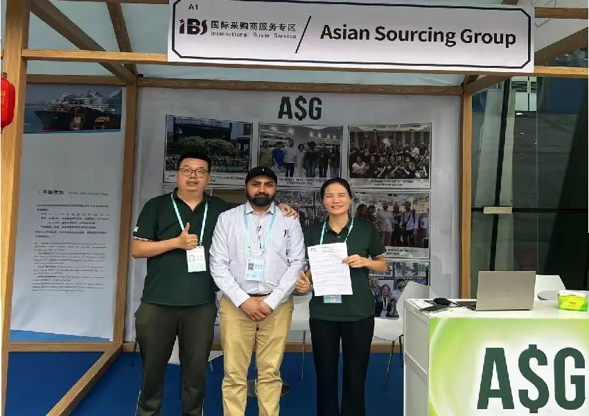 International buyers at exhibition booth