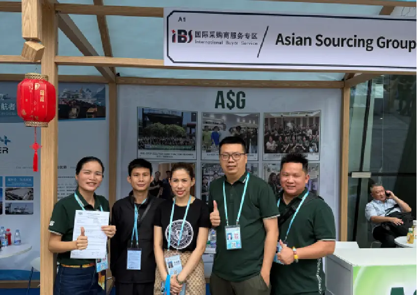 B2B buyer meeting in progress at exhibition