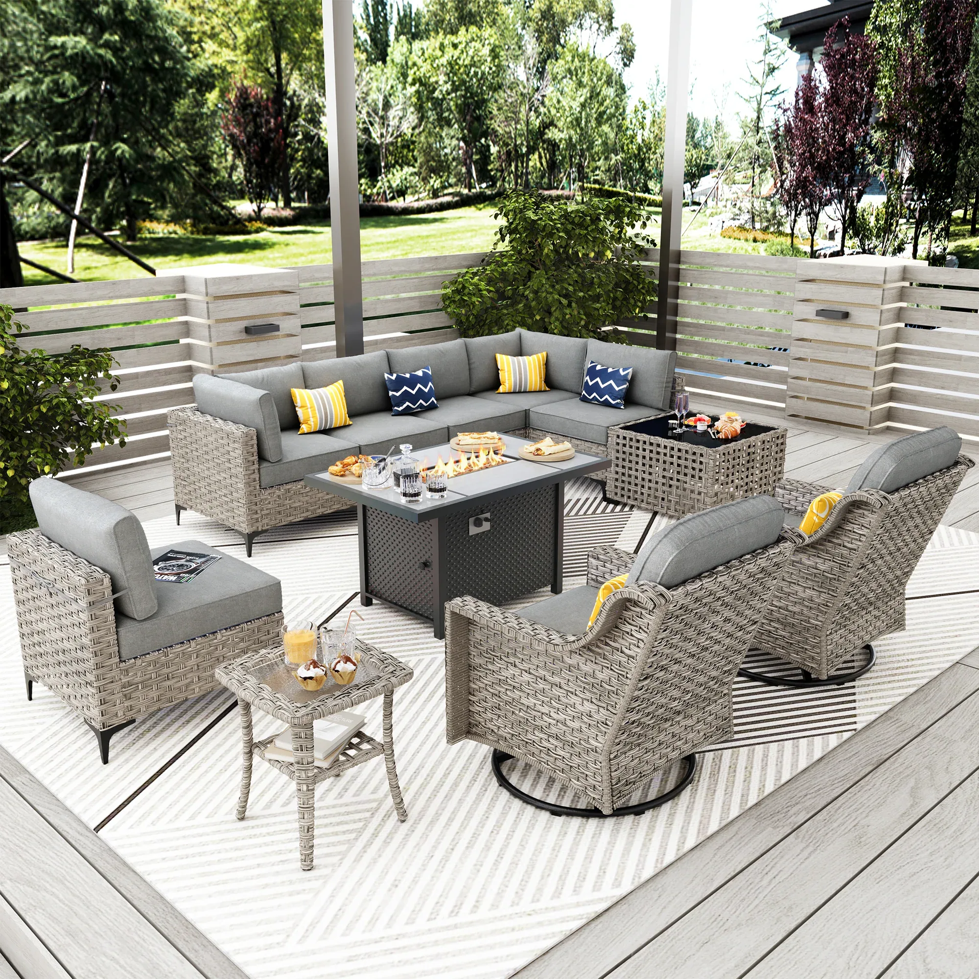 Outdoor lounge furniture manufactured in China