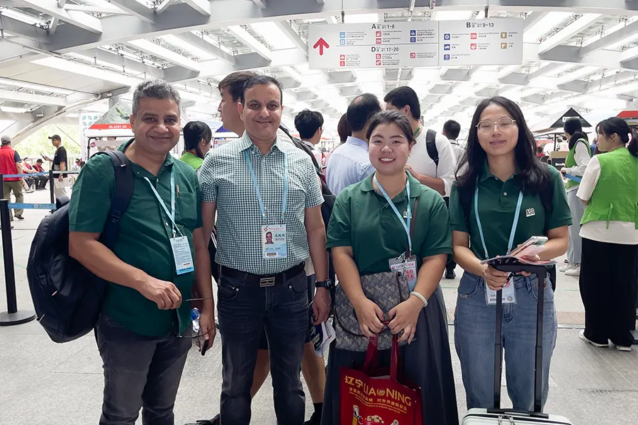 Exhibition client group picture at booth