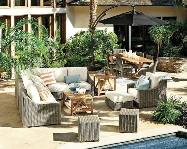 Outdoor sofa and lounge seating